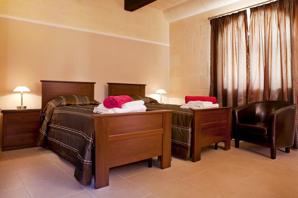 Inzolia Villa Xaghra Room photo